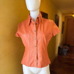 Musée Coral Orange Genuine Leather Short Sleeve Button-Up Top – Size 6